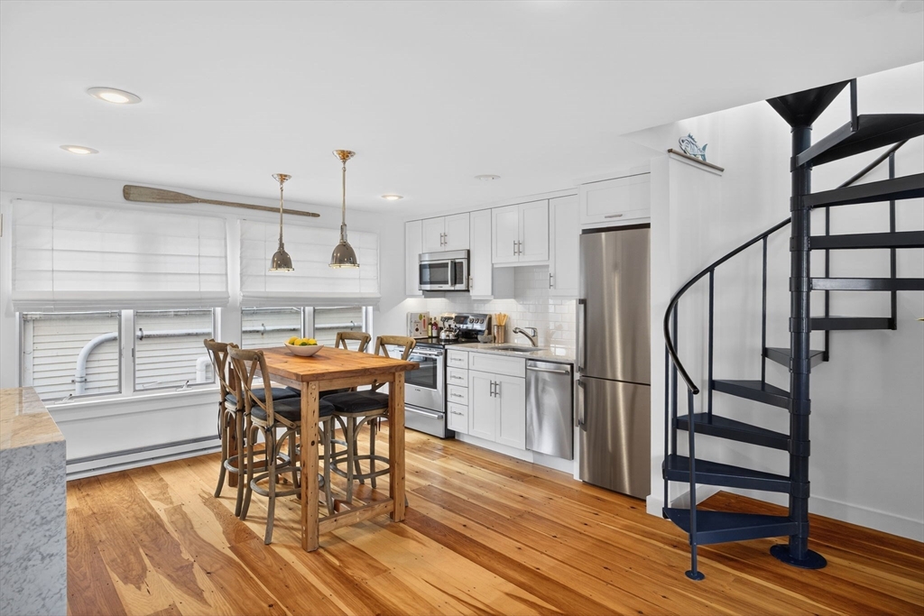 45 Commercial St # 9