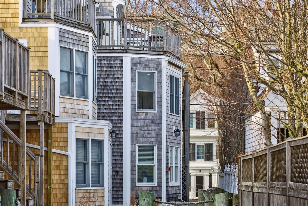 45 Commercial St # 9