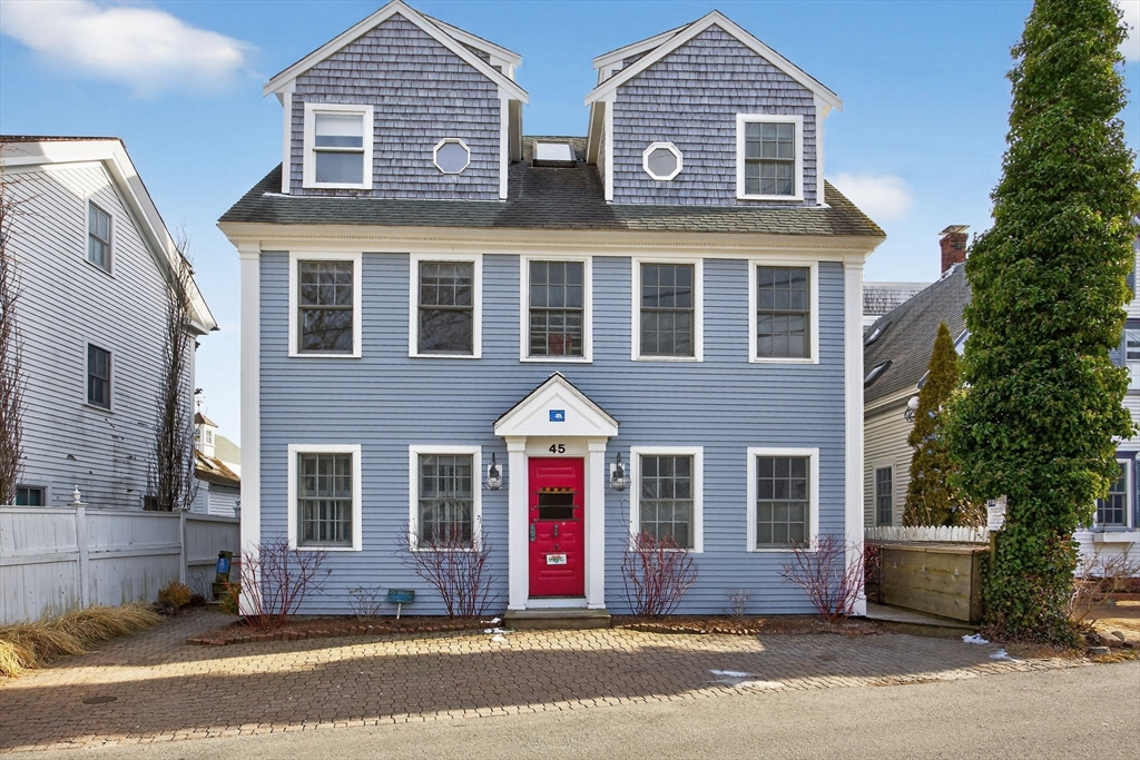 45 Commercial St # 9