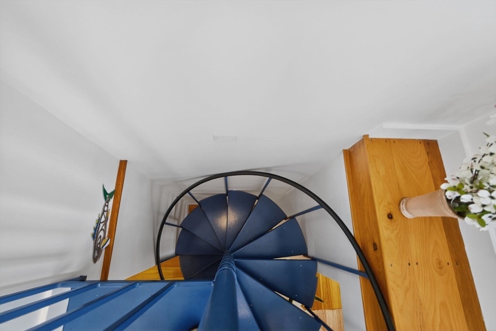 45 Commercial St # 9