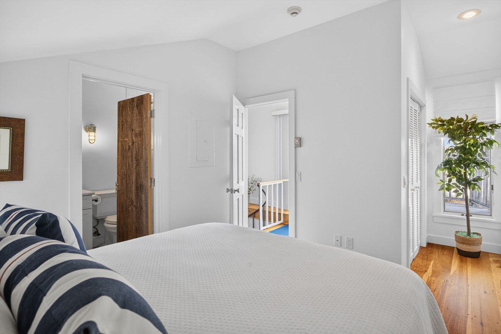 45 Commercial St # 9