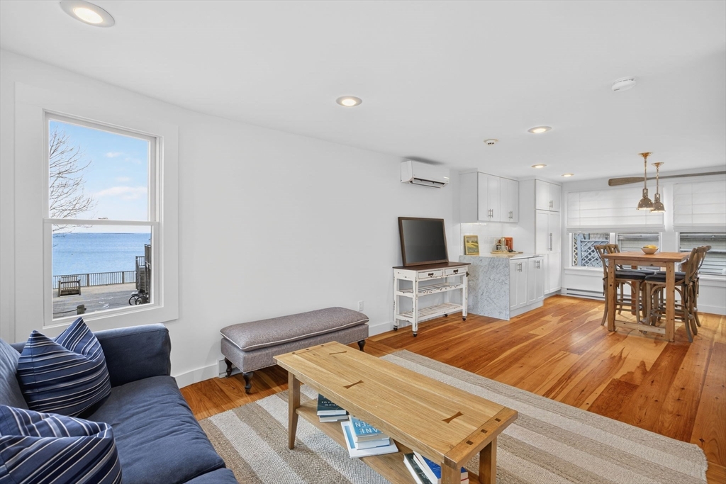 45 Commercial St # 9