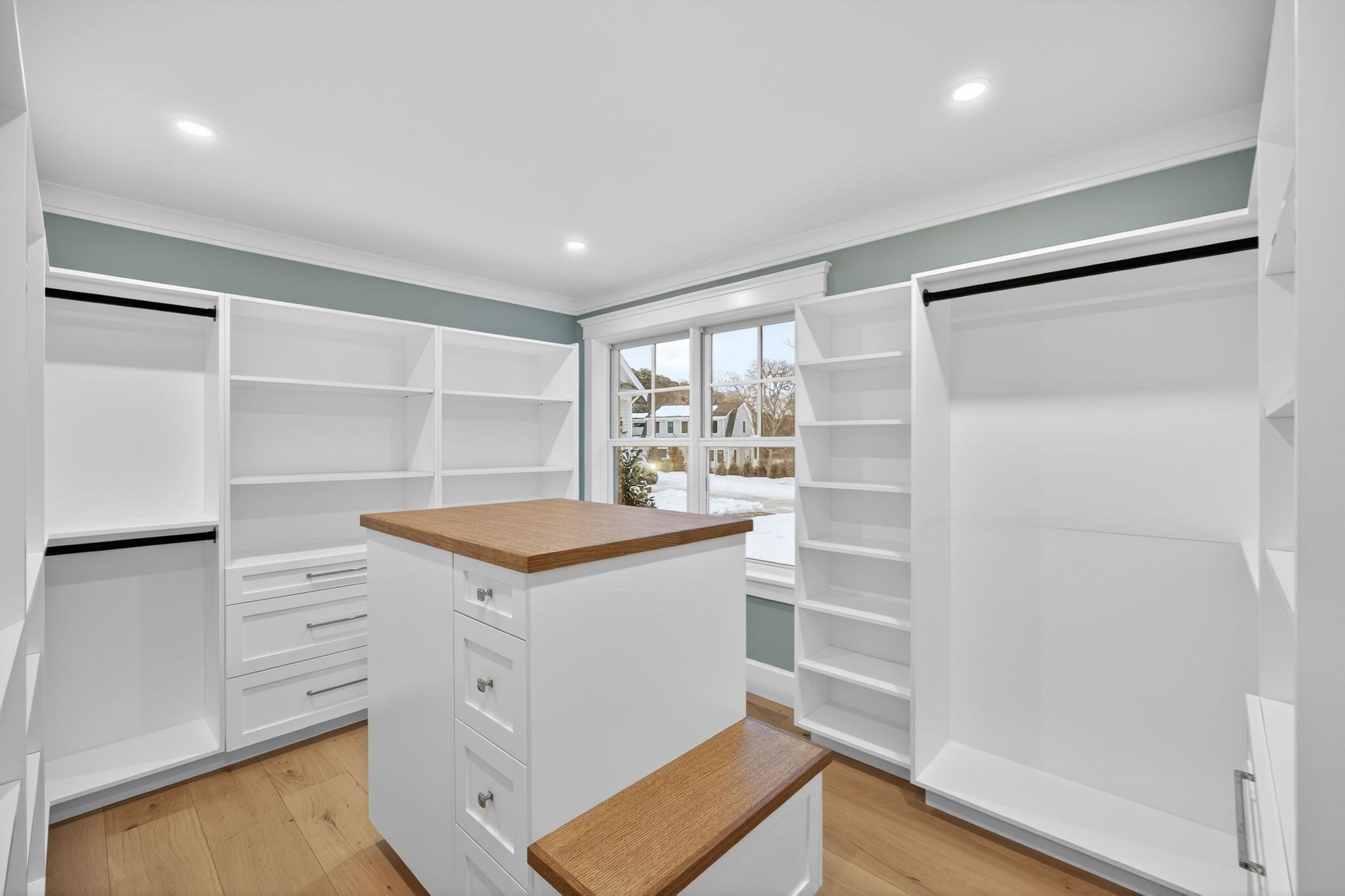 48 Sylvan Way