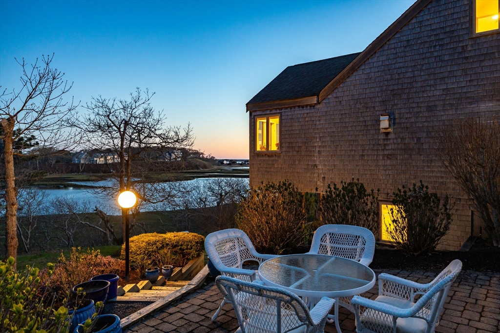 336 Stage Island Rd