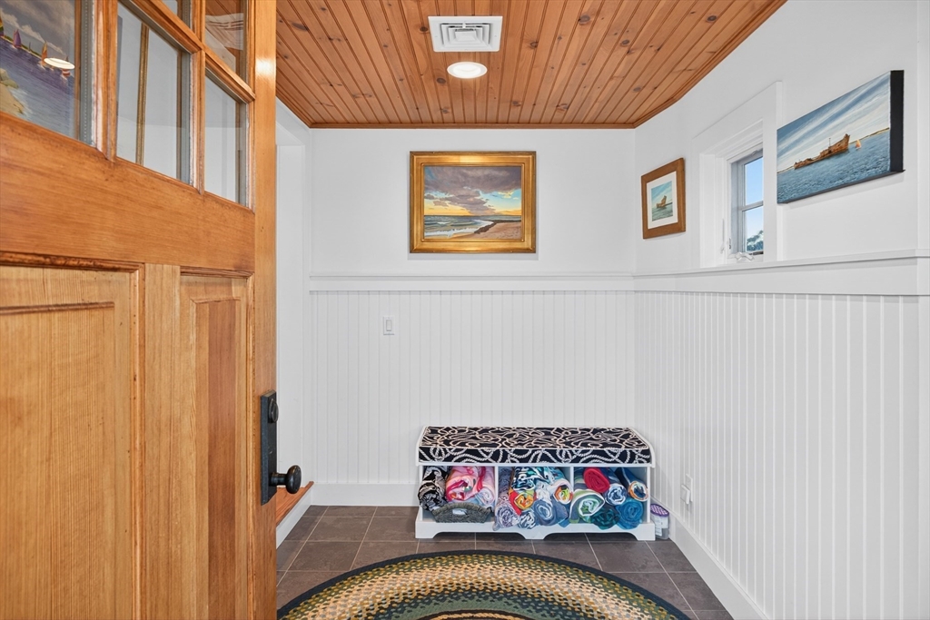 1145 Kingsbury Beach Rd