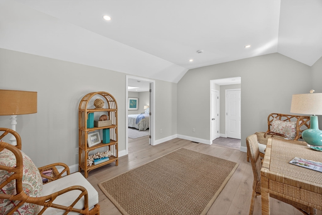 333 Old Comers Rd