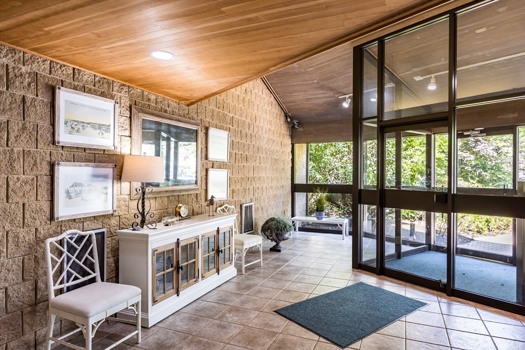 1 Belmont Rd APT 315
