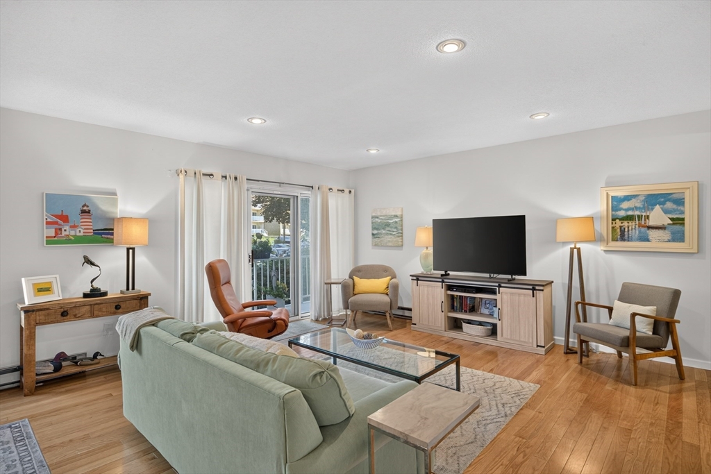 1 Belmont Rd APT 315