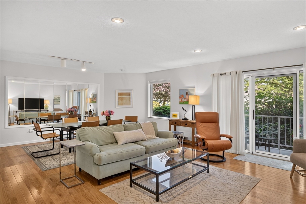 1 Belmont Rd APT 315