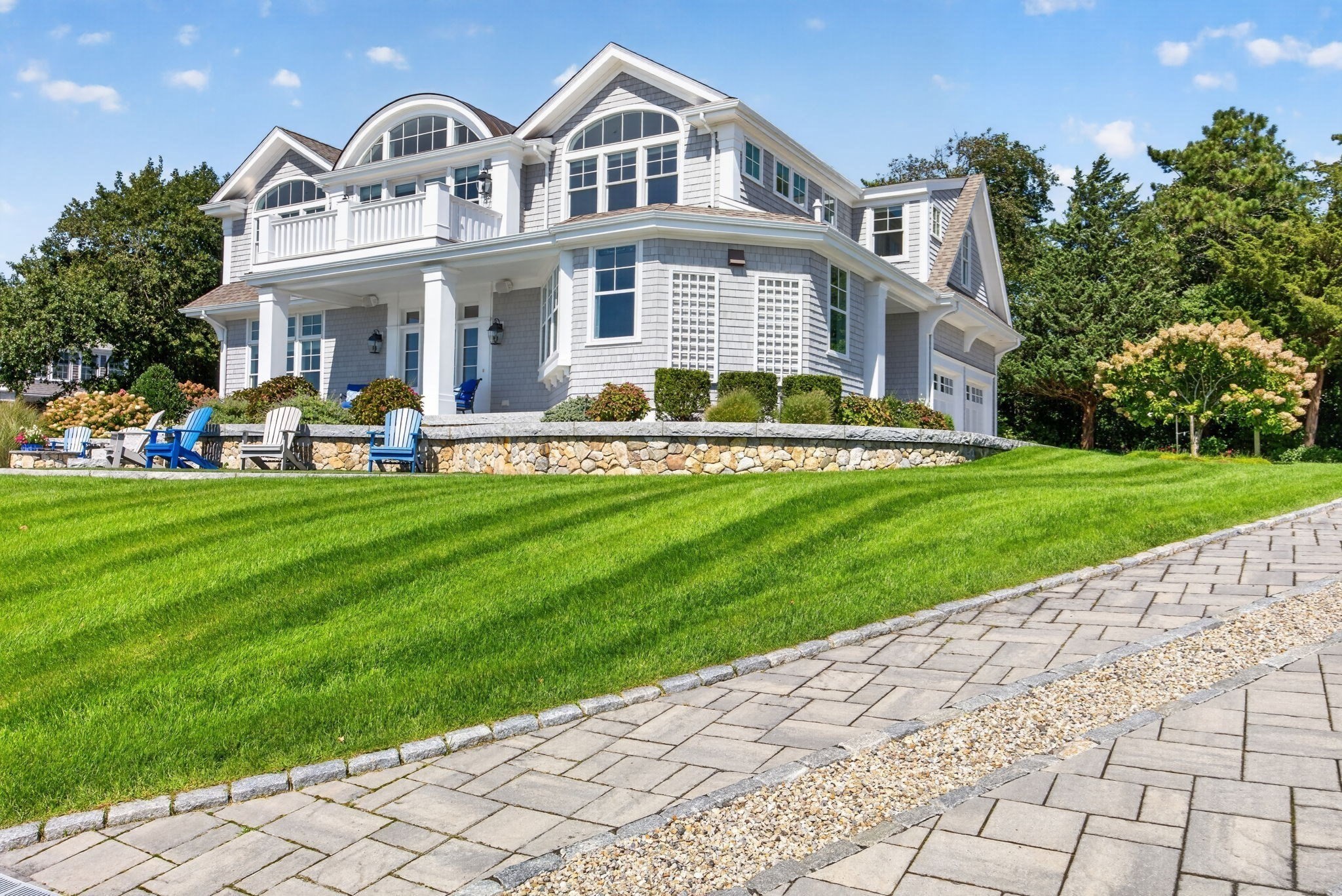 12 Pond St