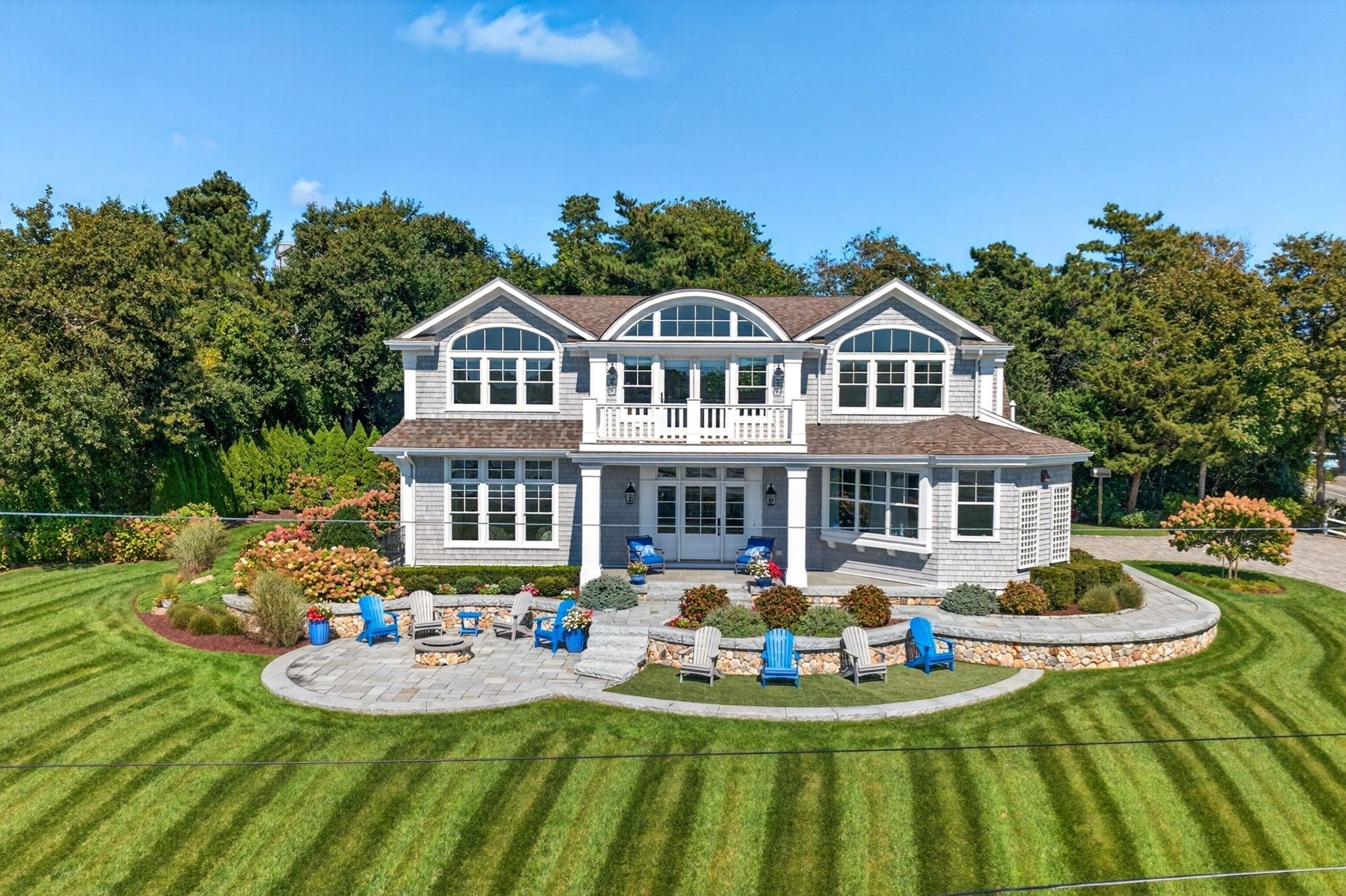 12 Pond St