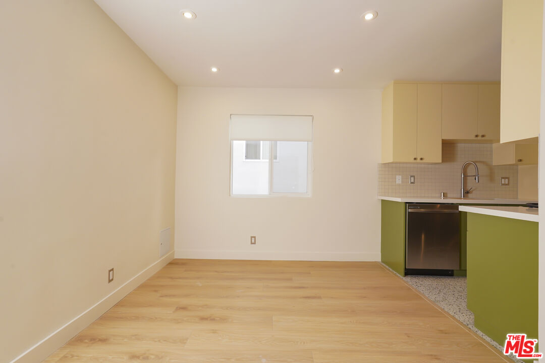 6615 Franklin Ave Unit: 124