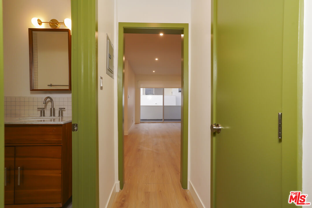 6615 Franklin Ave Unit: 124