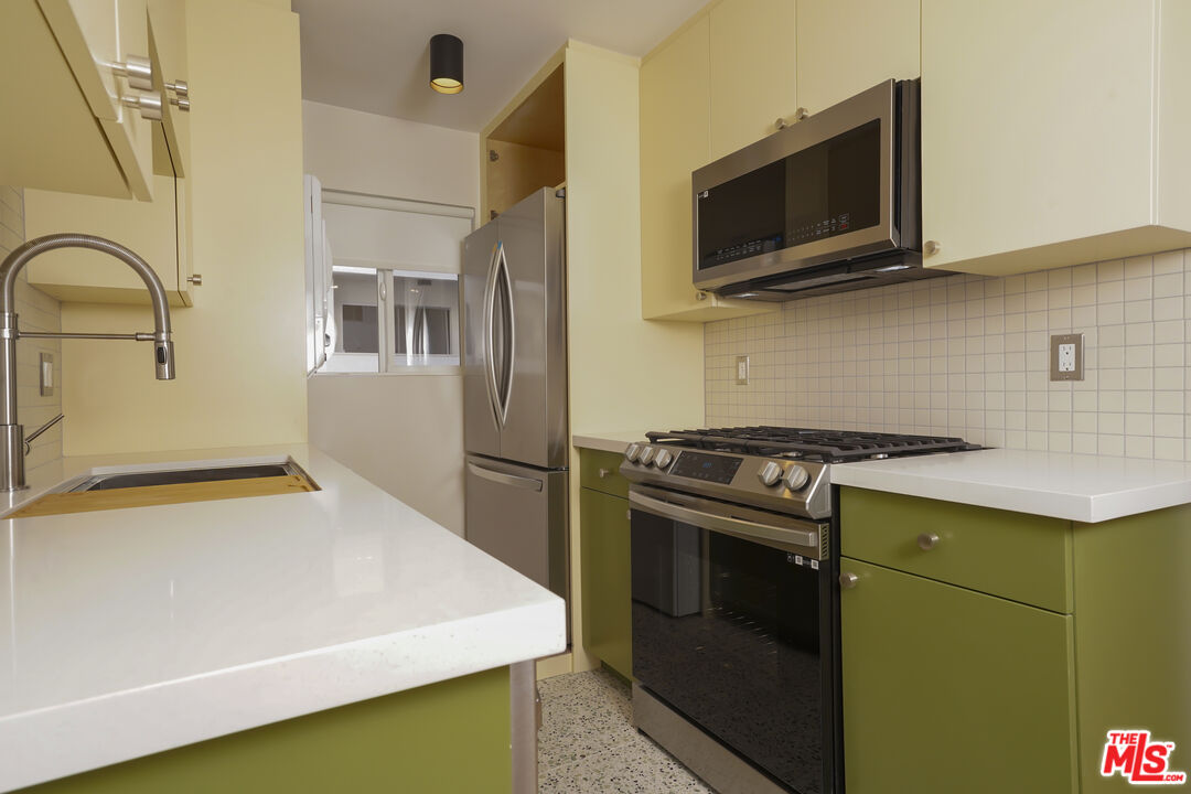 6615 Franklin Ave Unit: 124