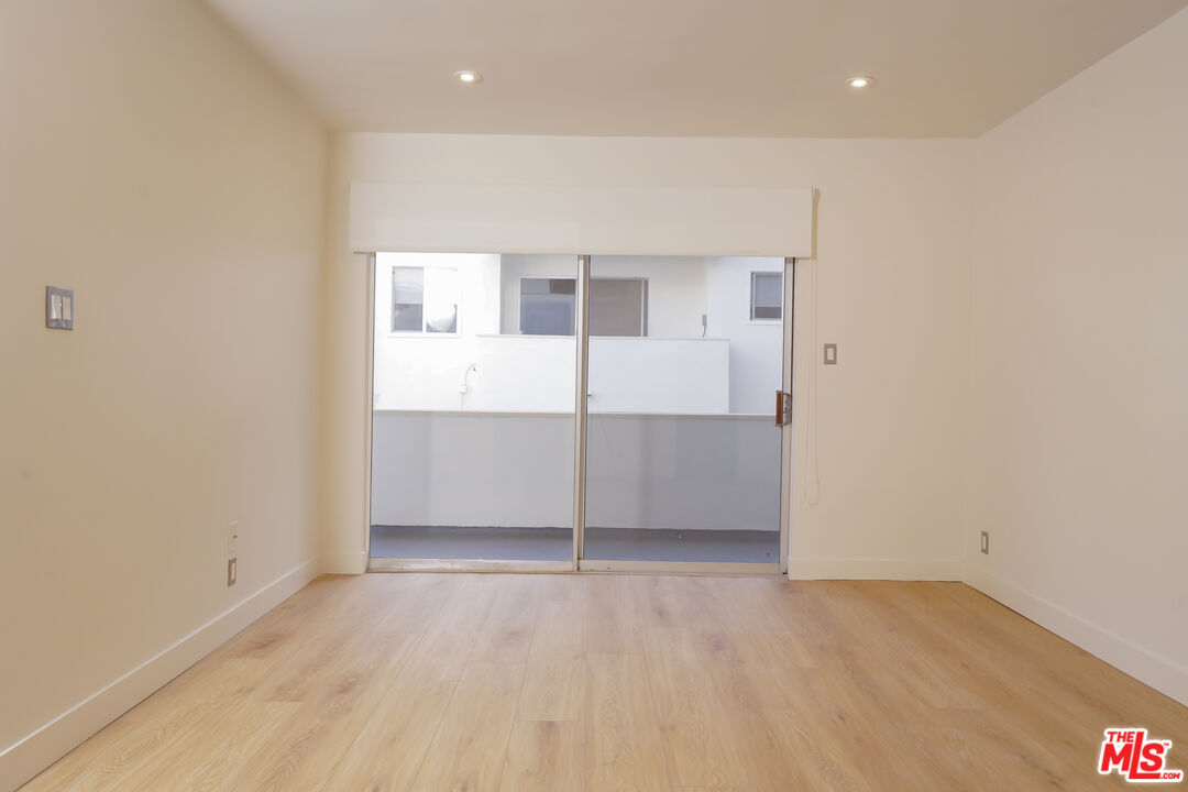 6615 Franklin Ave Unit: 124