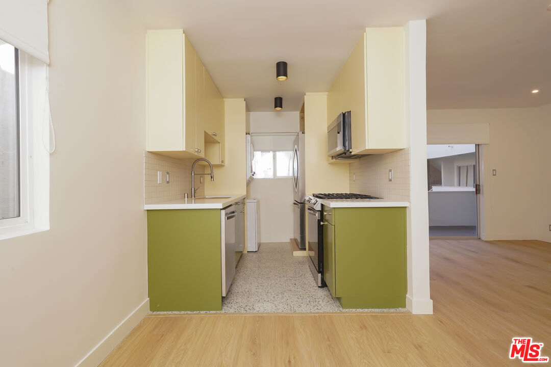 6615 Franklin Ave Unit: 124