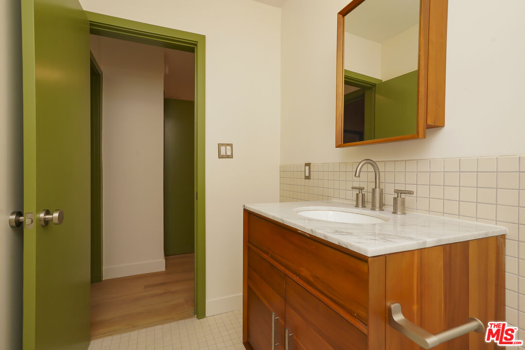 6615 Franklin Ave Unit: 118