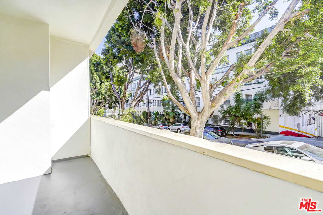 6615 Franklin Ave Unit: 118