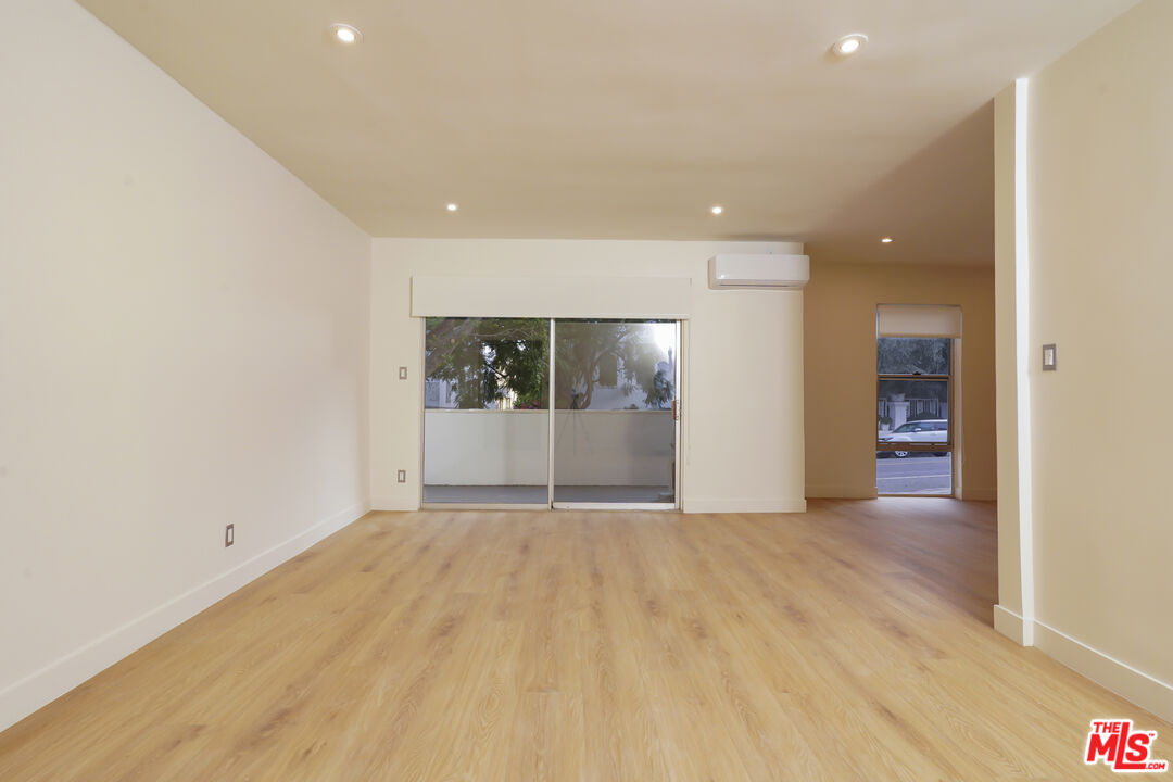6615 Franklin Ave Unit: 118