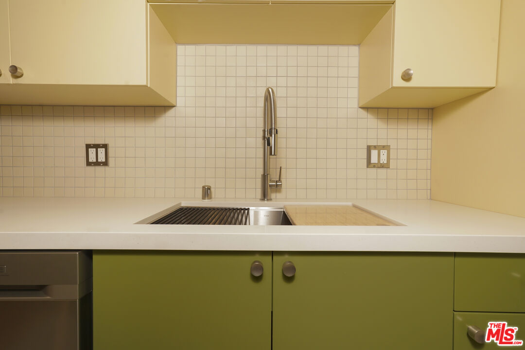 6615 Franklin Ave Unit: 118