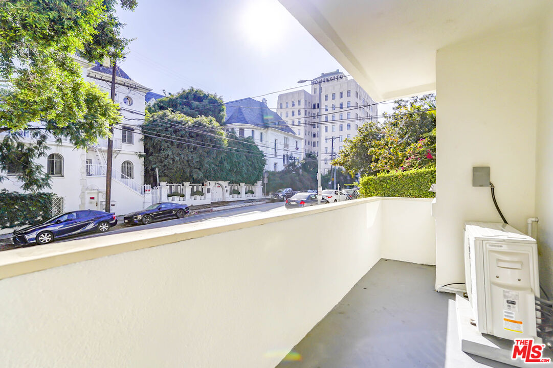 6615 Franklin Ave Unit: 118