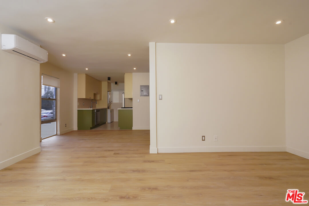 6615 Franklin Ave Unit: 118
