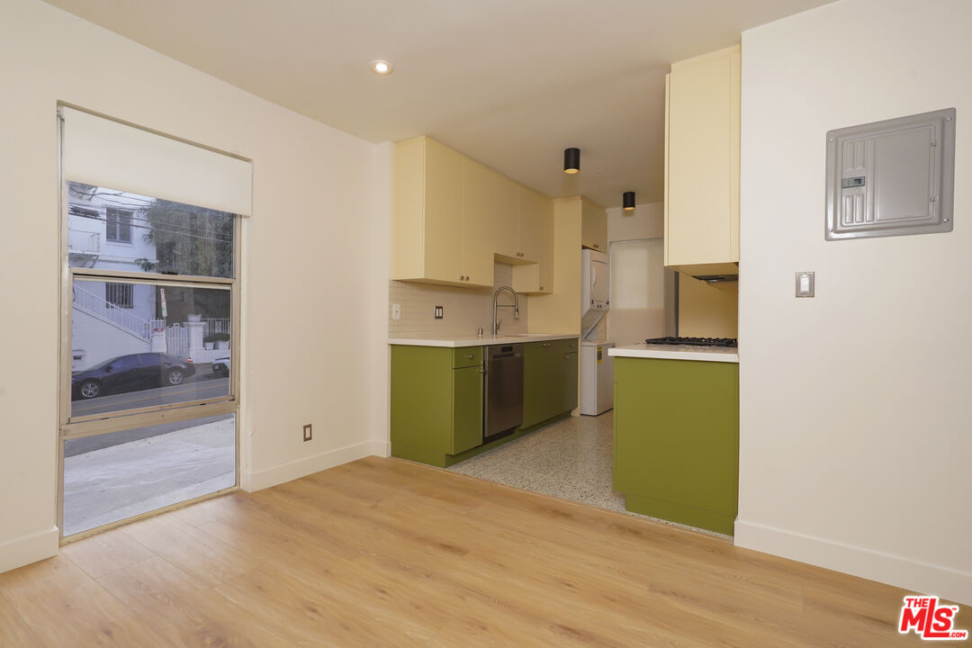 6615 Franklin Ave Unit: 118