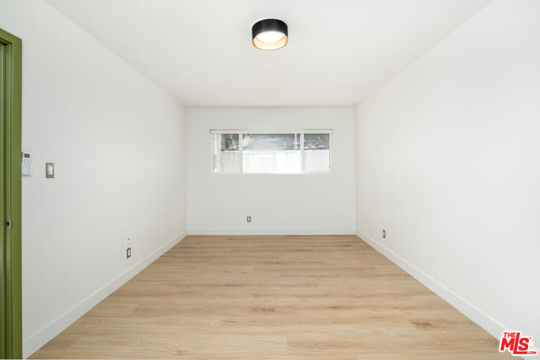 6615 Franklin Ave Unit: 121