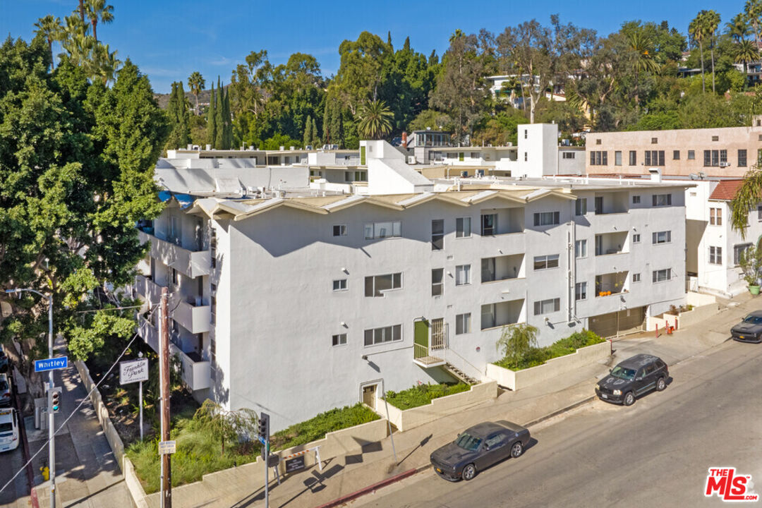 6615 Franklin Ave Unit: 122