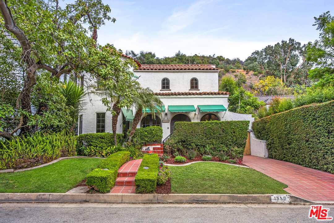 1550 N Beverly Dr