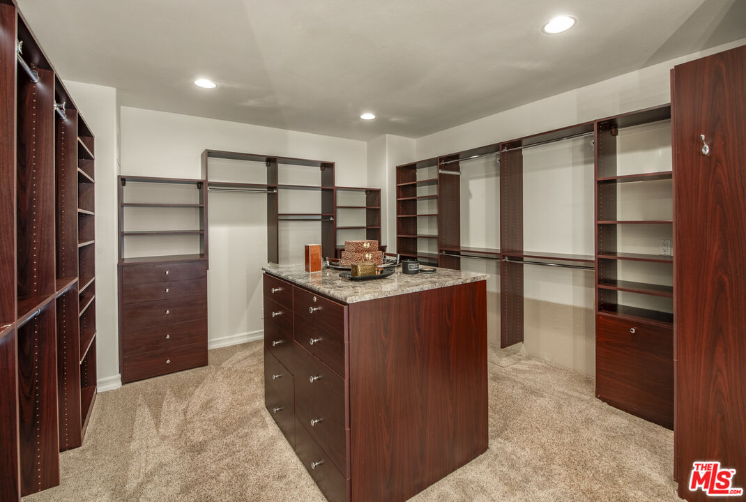 3001 Durand Dr
