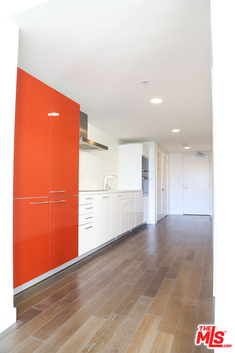 901 S Flower St Unit: 704