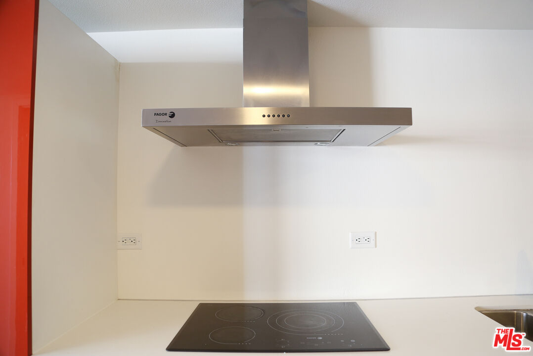 901 S Flower St Unit: 704