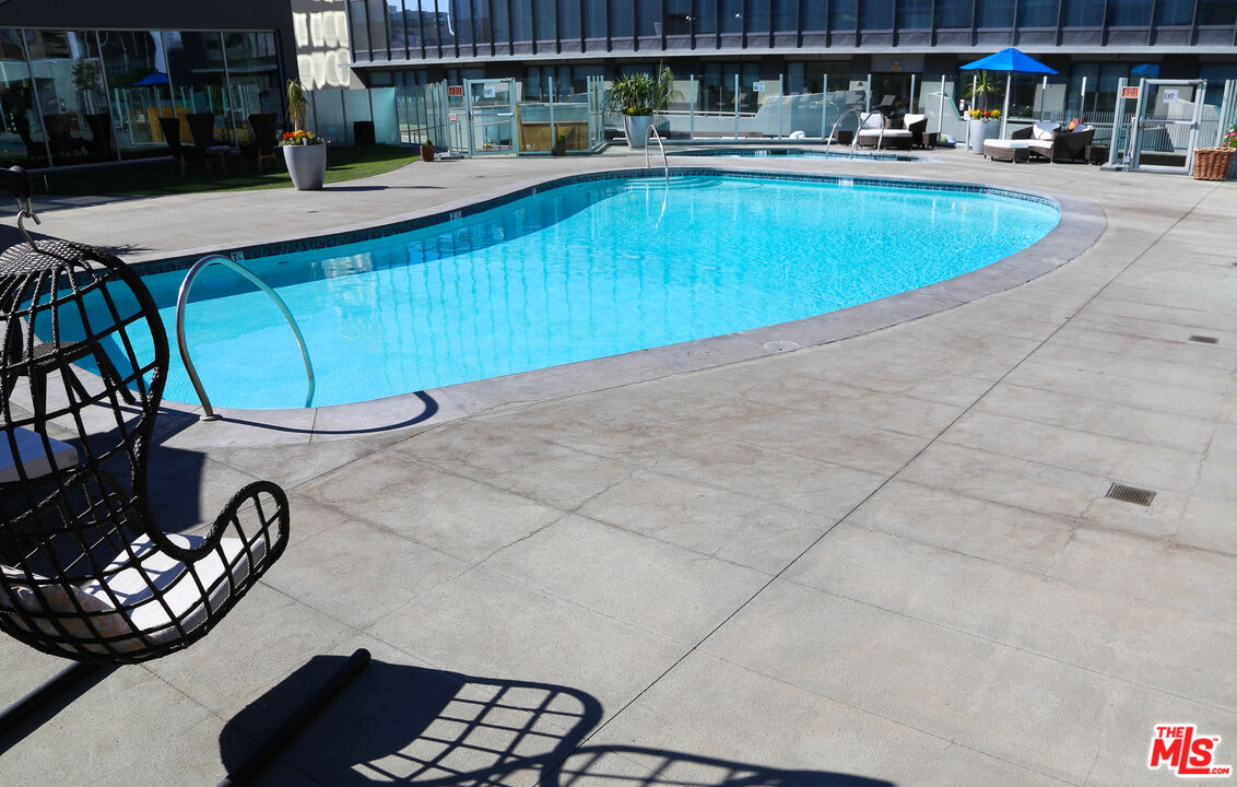 901 S Flower St Unit: 704
