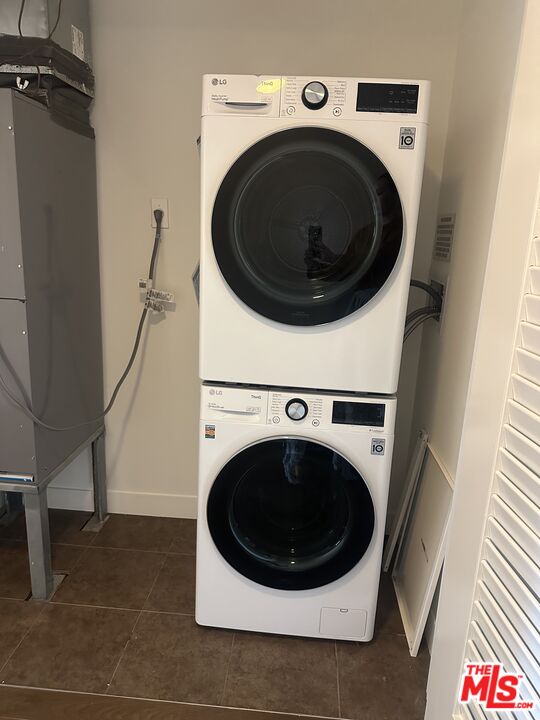 901 S Flower St Unit: 704