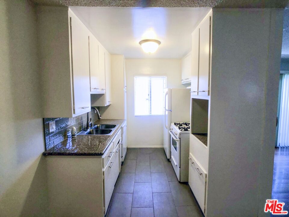 836 Westbourne Dr Unit: 202