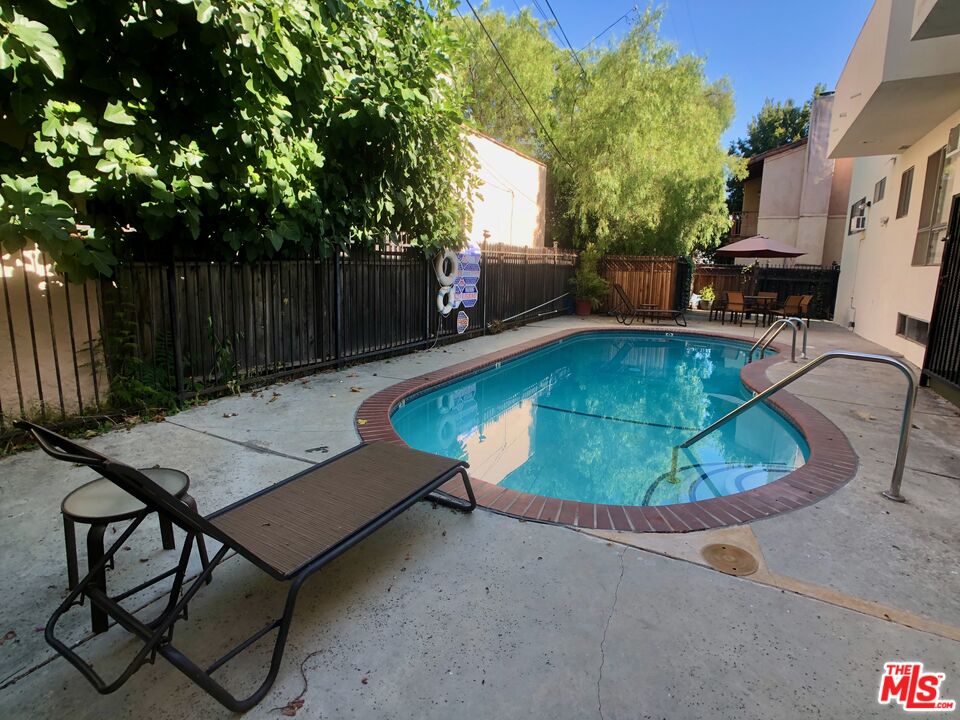836 Westbourne Dr Unit: 202