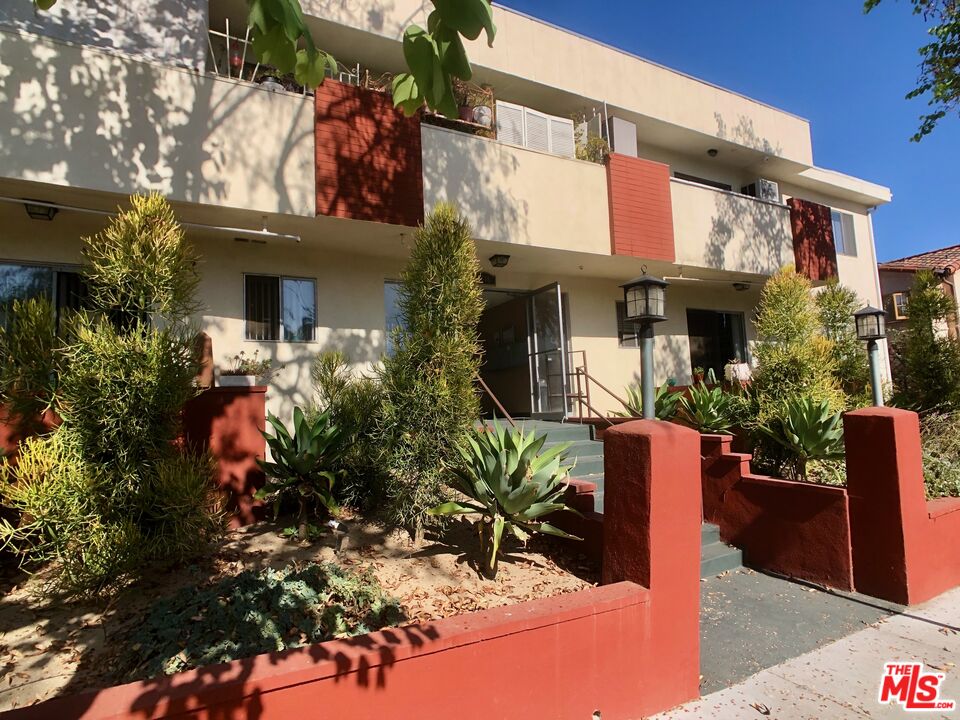 836 Westbourne Dr Unit: 202