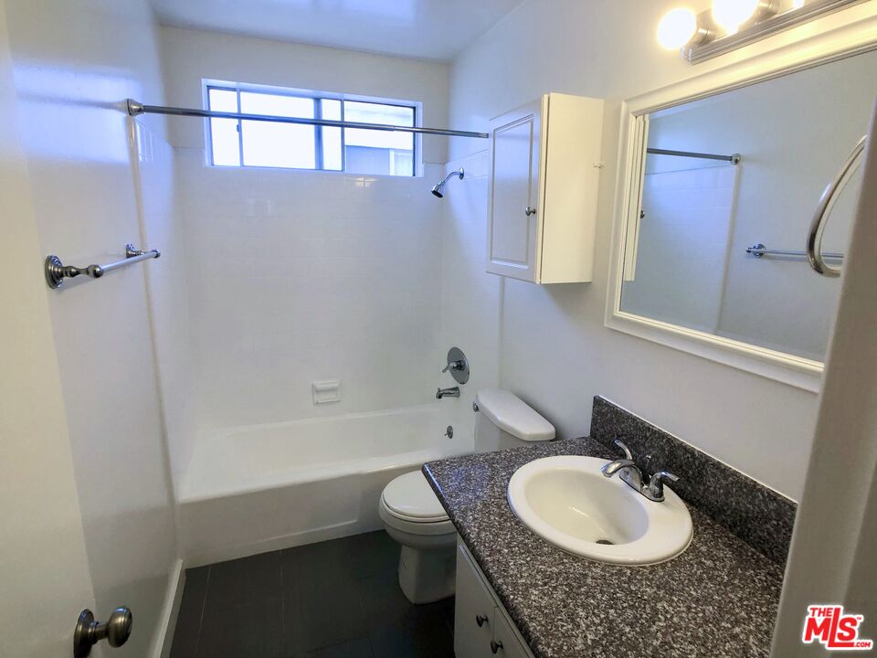 836 Westbourne Dr Unit: 202
