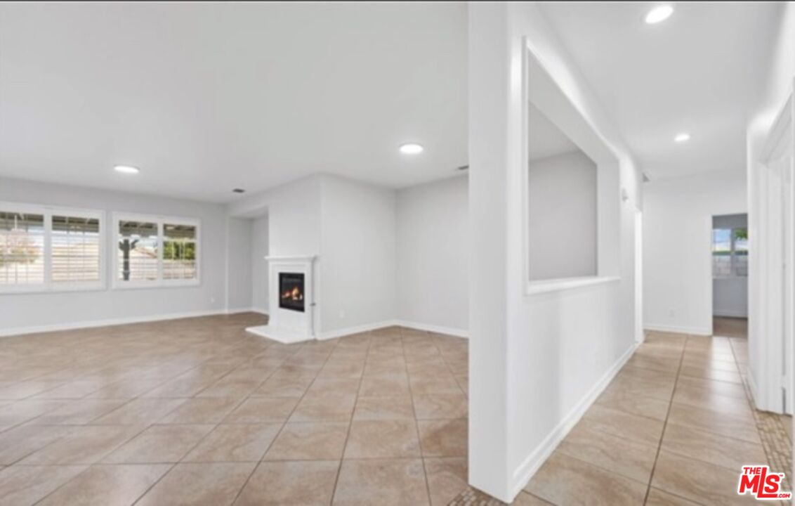 2610 Trudeau Ln