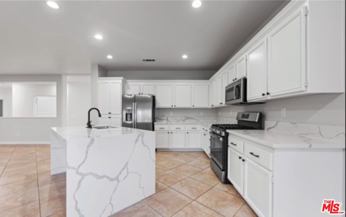 2610 Trudeau Ln