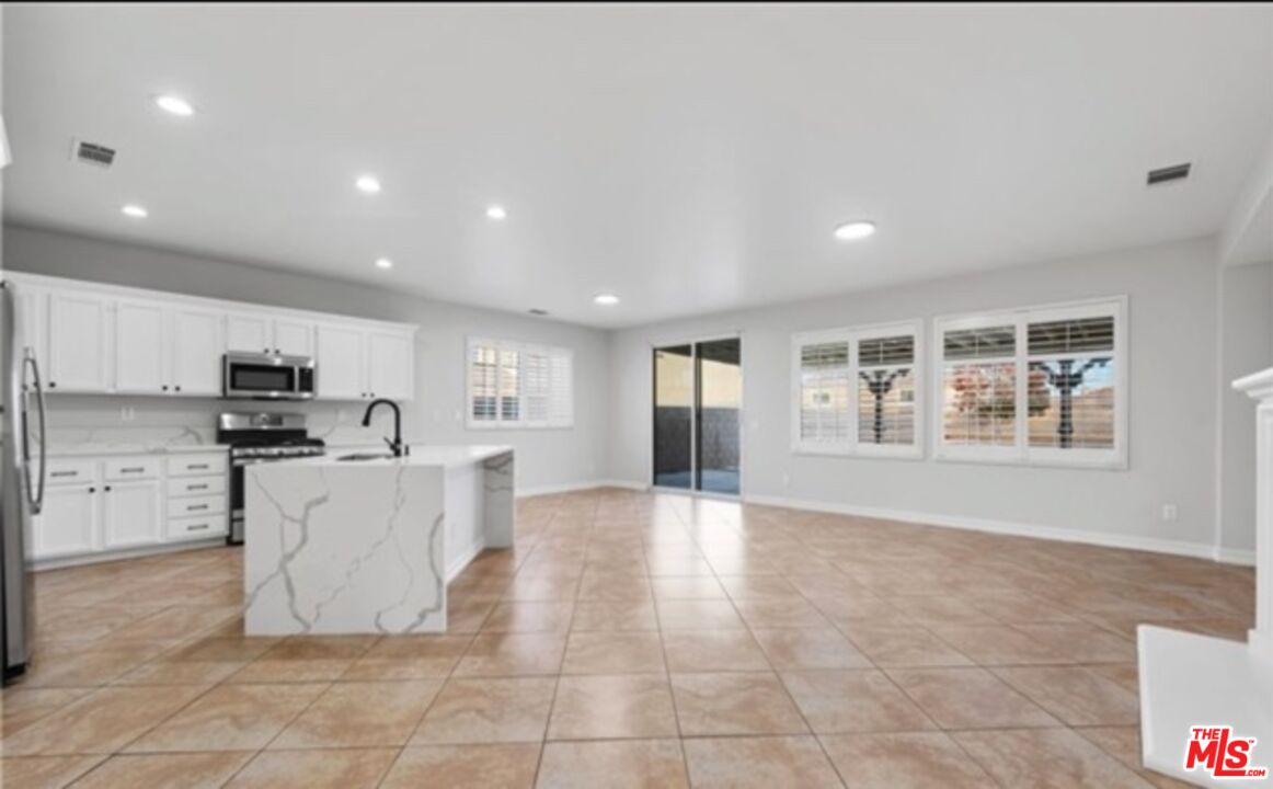 2610 Trudeau Ln