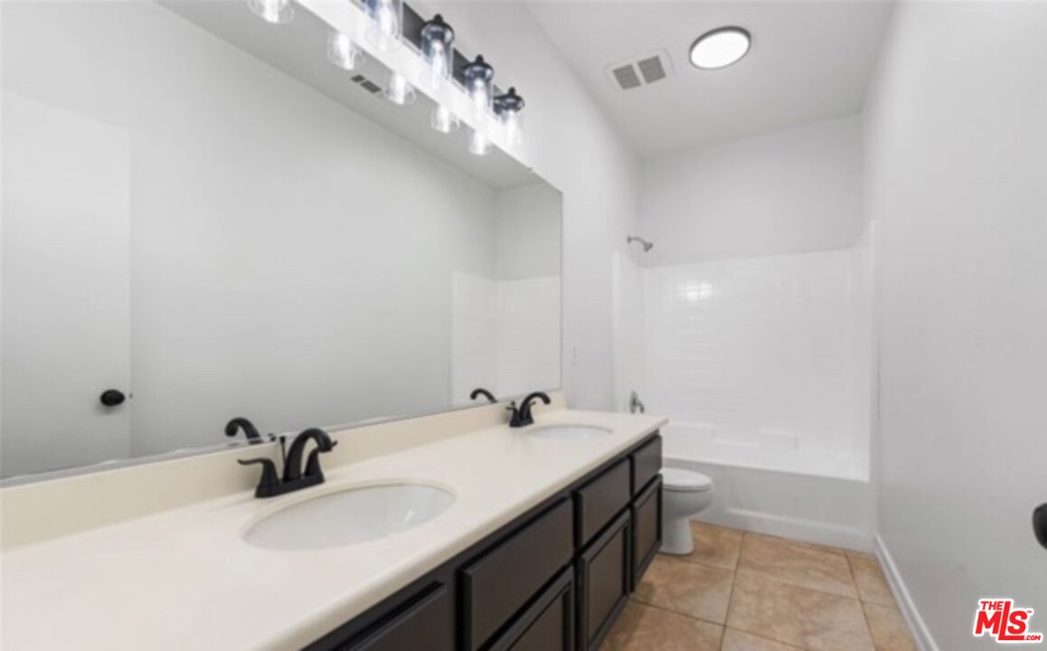 2610 Trudeau Ln
