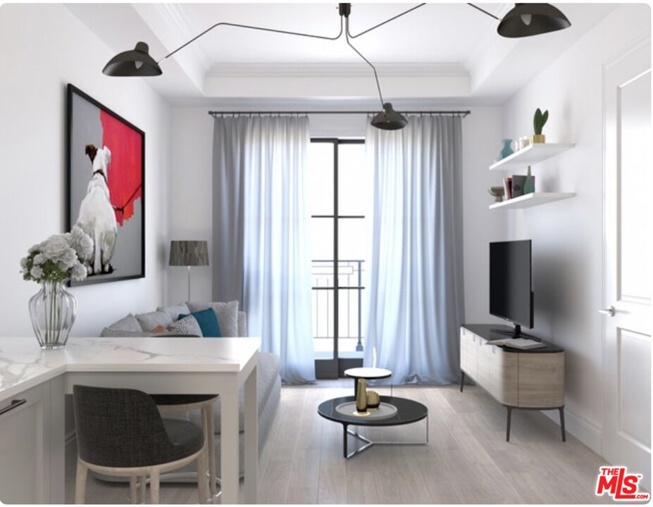 5768 W 3rd St Unit: 205