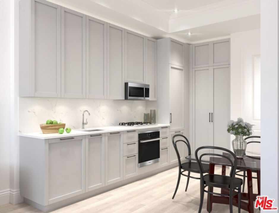 5768 W 3rd St Unit: 205