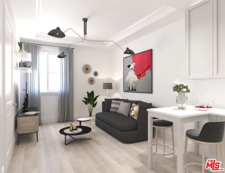 5768 W 3rd St Unit: 205