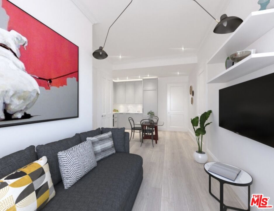 5768 W 3rd St Unit: 205