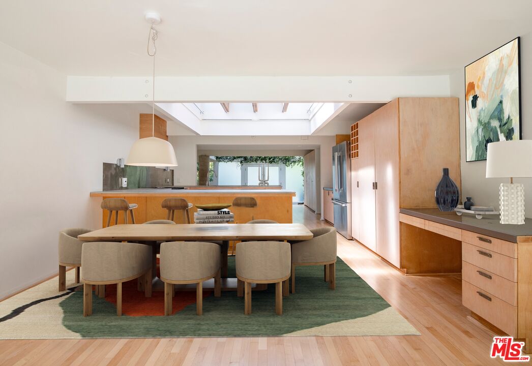 9031 Wonderland Park Ave