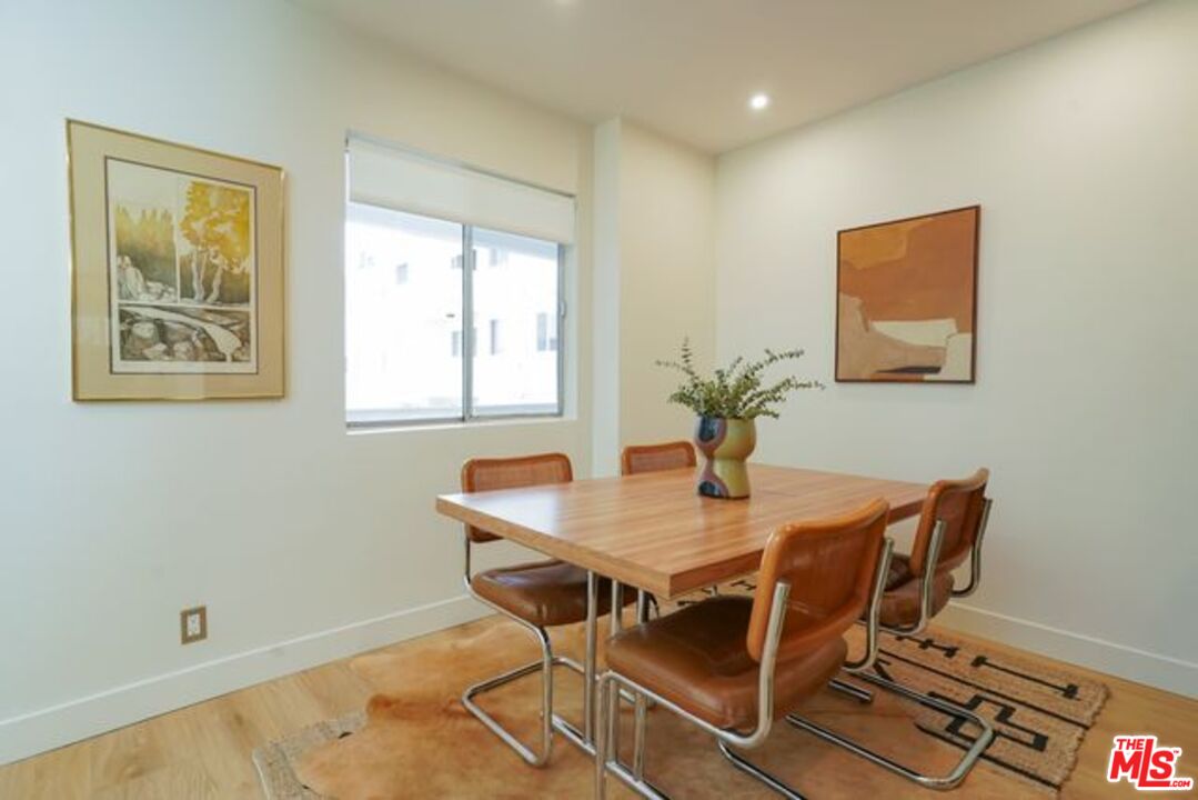 6615 Franklin Ave Unit: 221