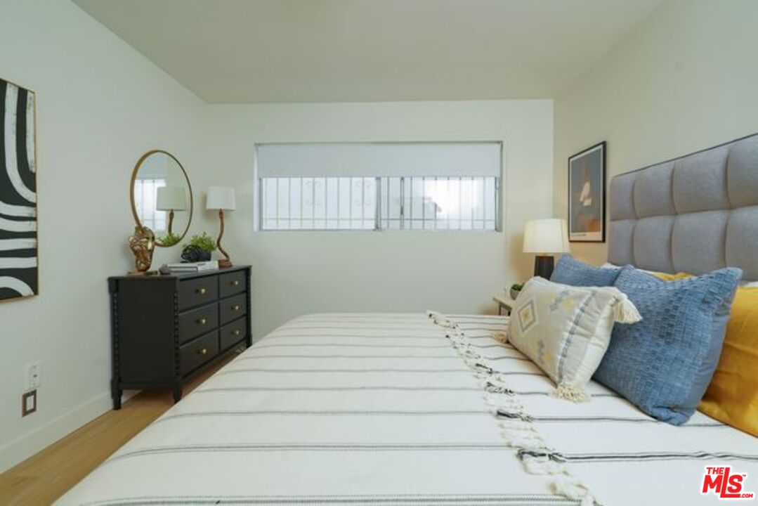 6615 Franklin Ave Unit: 221